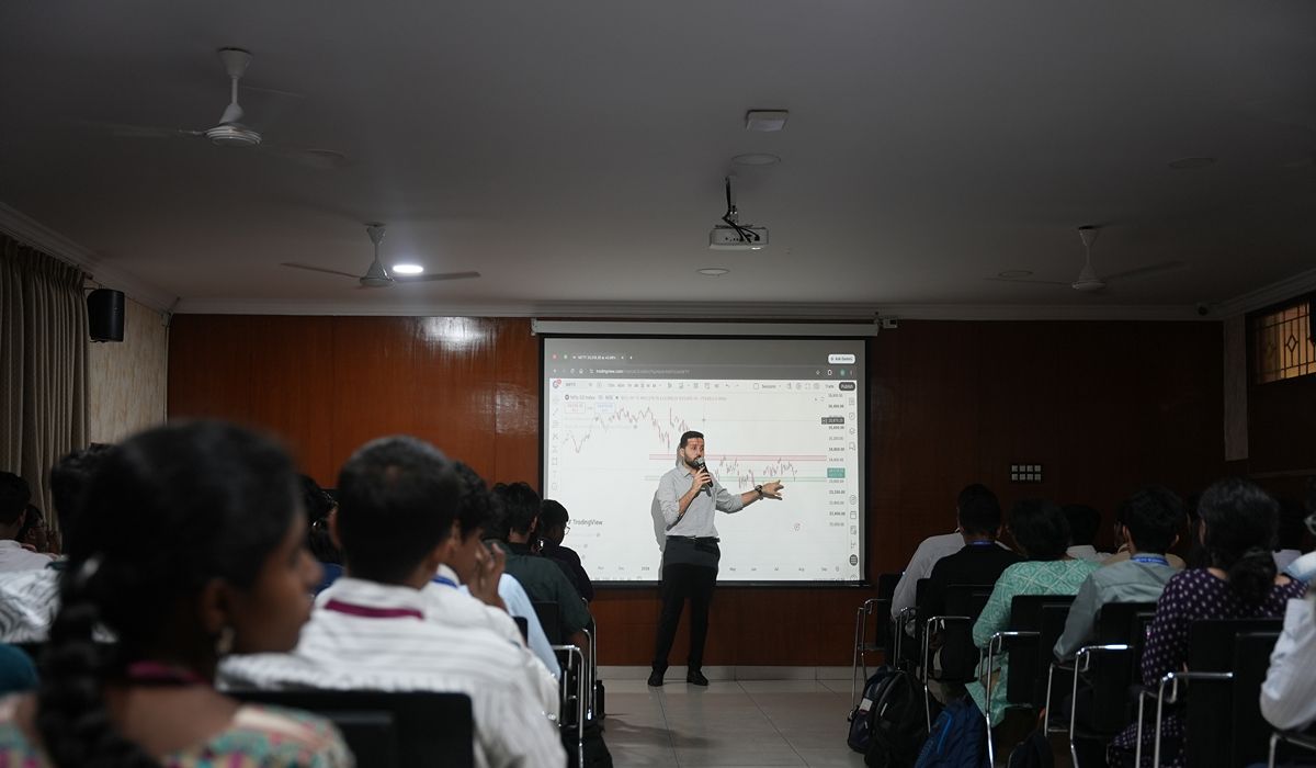 Finance Club – photo 2